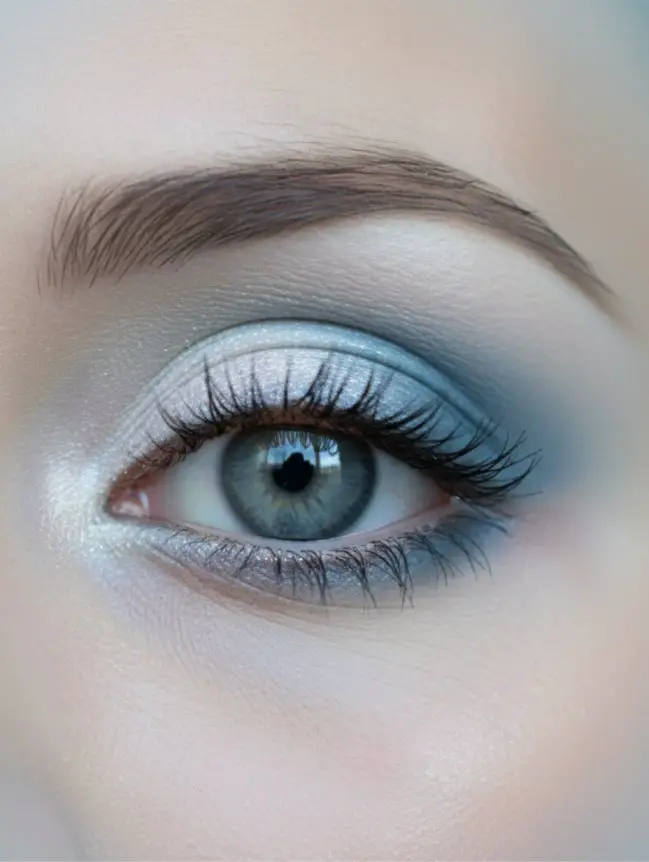 Easy Christmas Eyeshadow Looks for Beginners