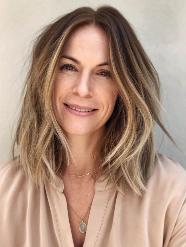 Hair Color Ideas for 40-Year-Old Moms